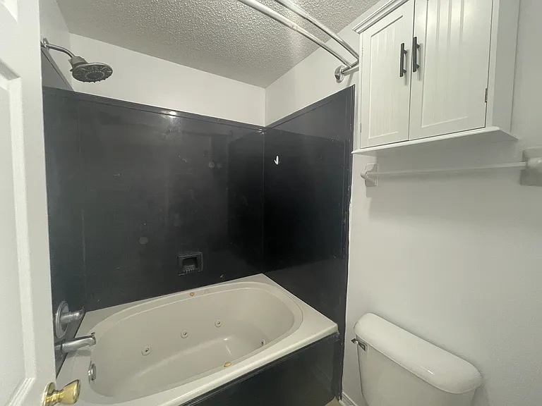 6882 Red Cedar Dr — Photo 10