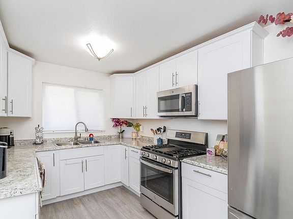 2nd image of 216 Pepper Drive