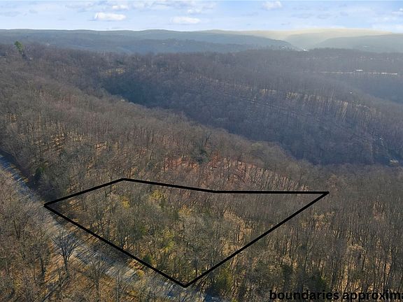 3rd image of TRACT Four 1601 Mundell Rd