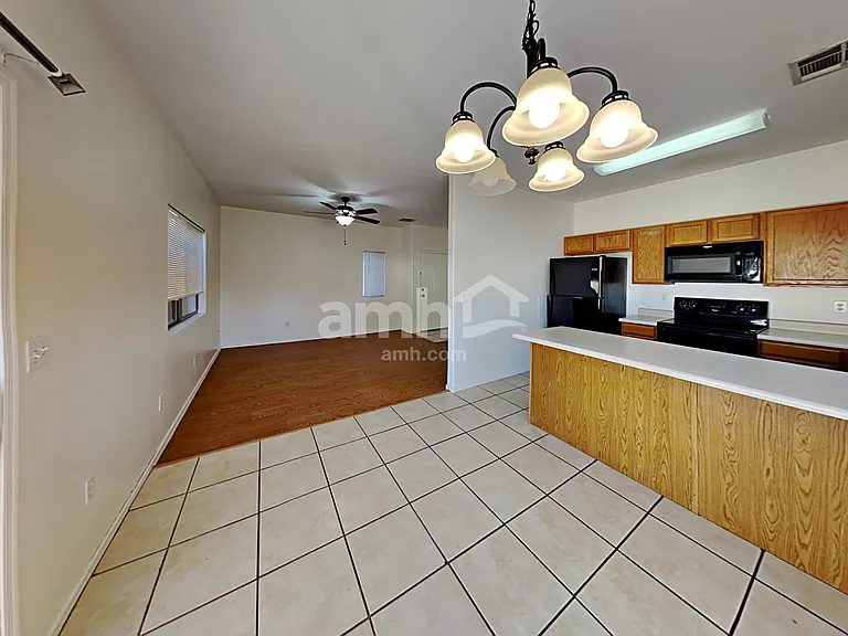 1576 E Orchid Ct — Photo 5