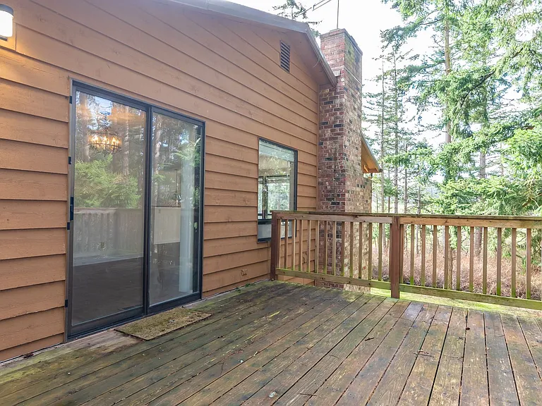1601 McKinnon Dr — Photo 24