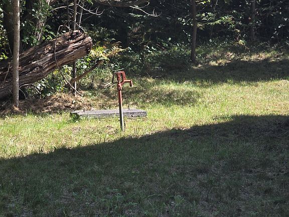 5th image of 2130 N Foothill Dr