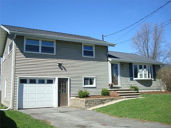 2nd image of 301 Sunset Dr