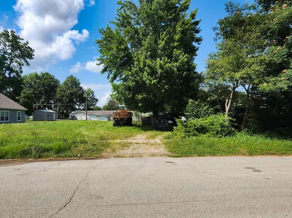 724 E Beech St, Sullivan, IN 47882