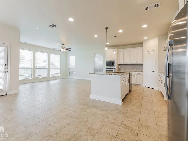 3416 Damsel Sauvage Ln — Photo 12