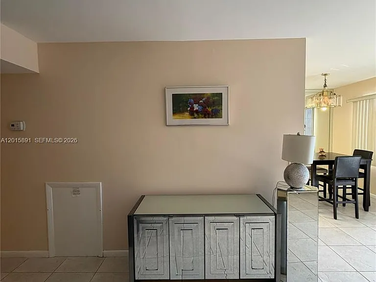 3032 Hythe Pl #3032-B — Photo 4