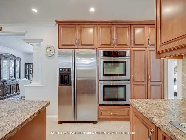 135 Jennifer Cres — Photo 14