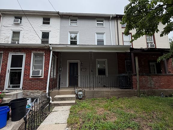 4th image of 3943 Mary St