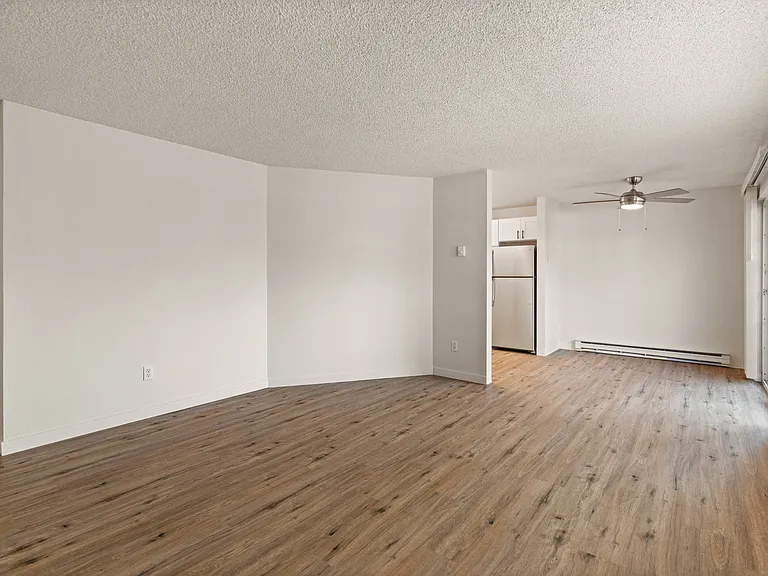 2x1 - 837 sq ft 2x1 - 837 sq ft