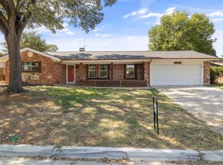 1970 Mims St, Fort Worth, TX 76112
