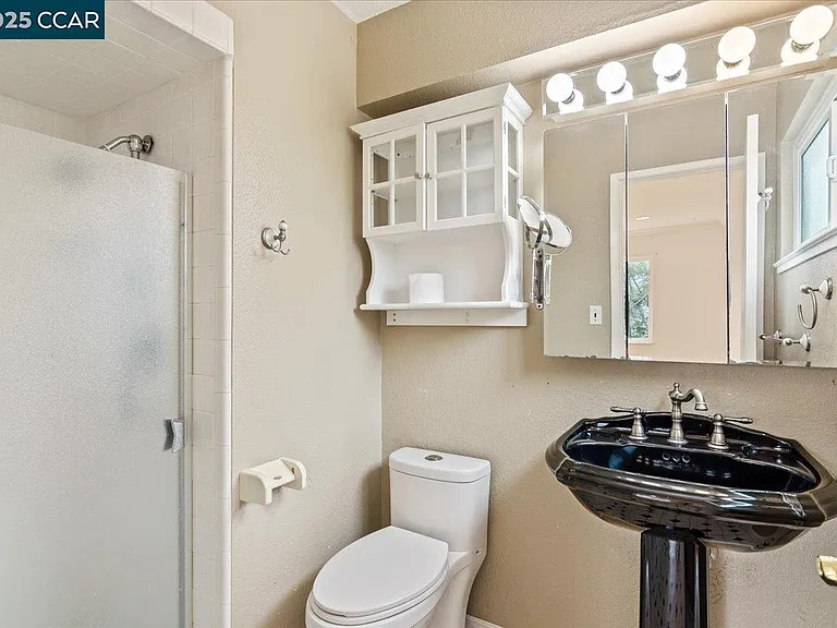 17 Muth Dr — Photo 4
