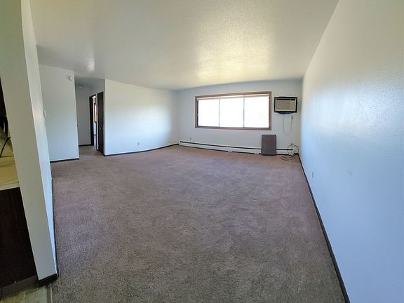 2nd image of 1236 Edgewood Dr #18