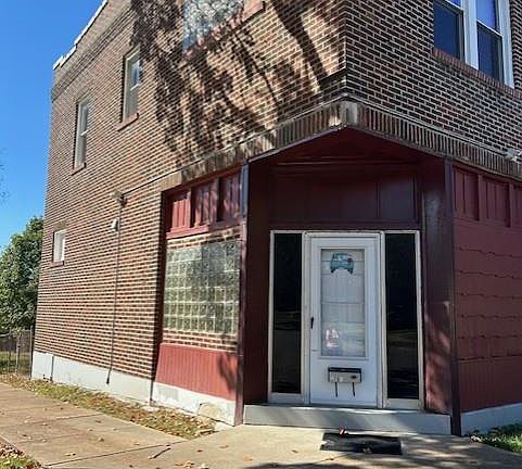 2nd image of 3700 Osceola St