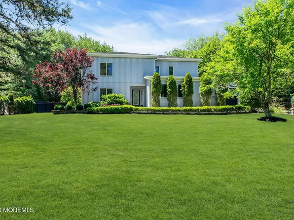 22 Oakdale Drive, Tinton Falls, NJ 07712
