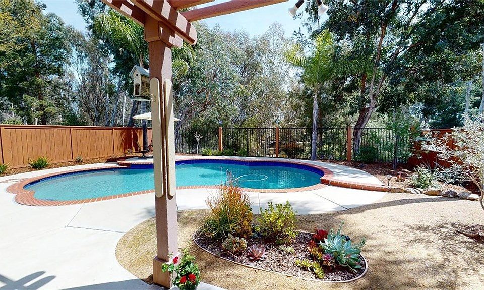 1st image of 24748 Leafwood Dr