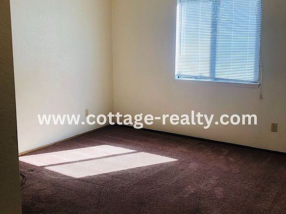 4th image of 1431 Larissa Cir #A