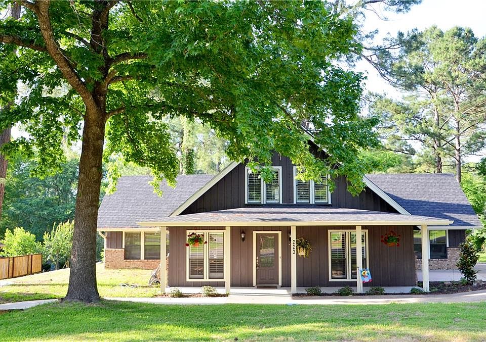 1st image of 223 Canyon Dr