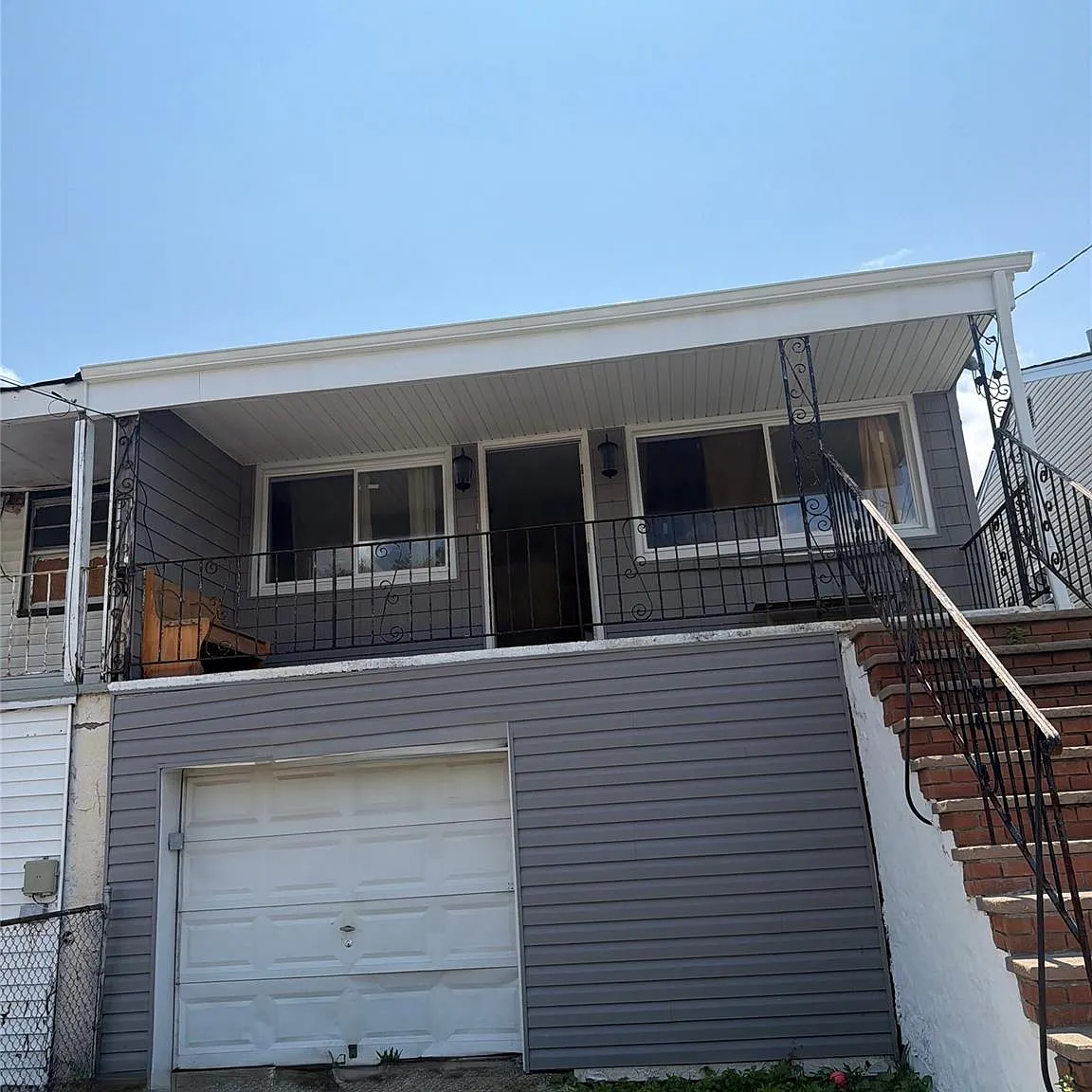 3 bed, 1.0 bath, 1617 sqft, $3,600 — Photo 2