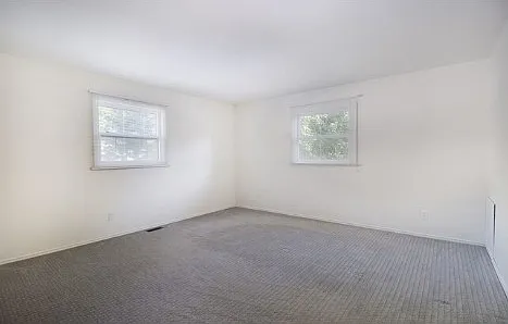 1309 Warwick St — Photo 4