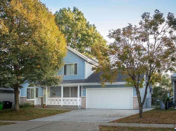5810 Limestone Rd, Lincoln, NE 68512