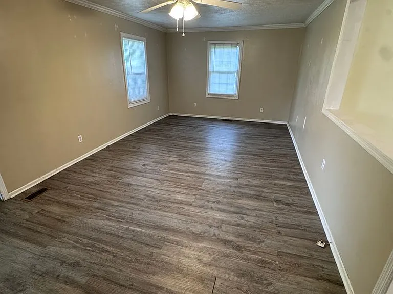 99 Smith Cir — Photo 2