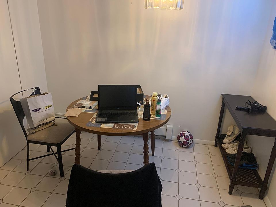 1st image of 11 Frances Pl #1
