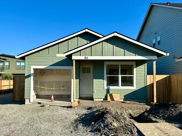 86 Gangnes Dr, Talent, OR 97540