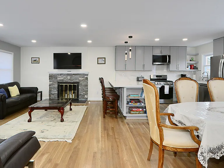 6407 Bardu Ave #A — Photo 2