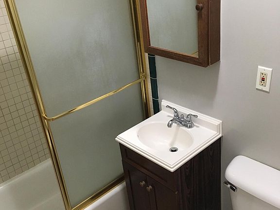 5th image of 676 Shatto Pl