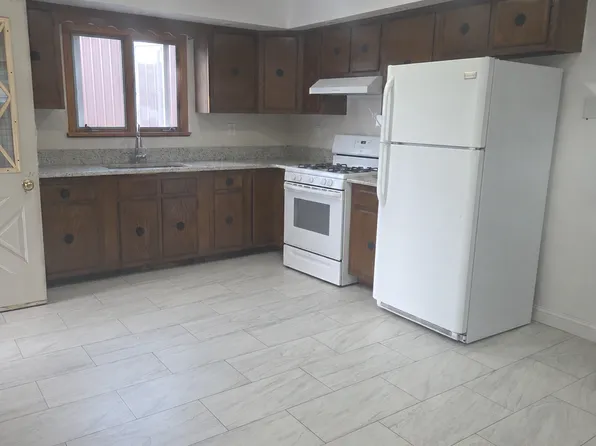318 Chestnut St, Dupont, PA 18641