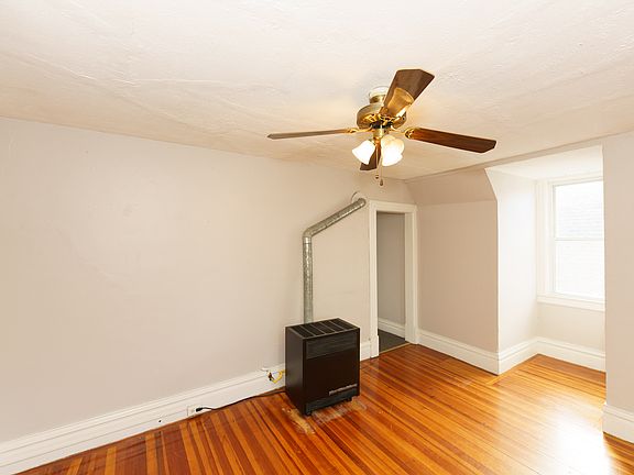 5th image of 6 Larch Ave #3
