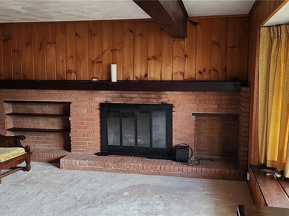4th image of 827 Cribbs St