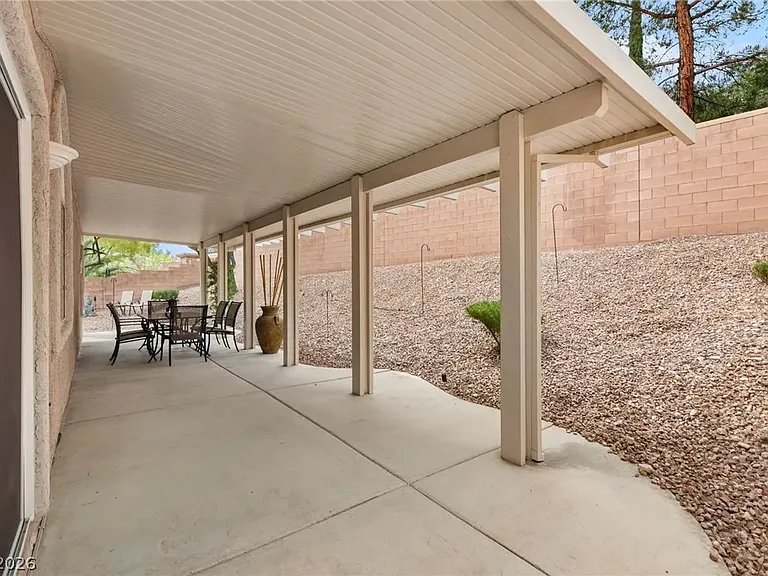 477 Annotto Bay St — Photo 10