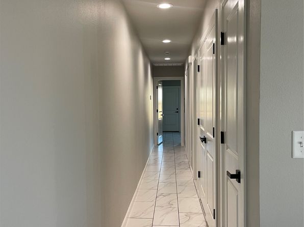 tulsa-oklahoma-458404124 picture