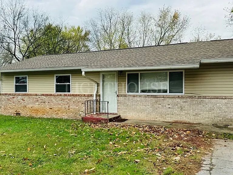 1505 Rambling Rd — Photo 2