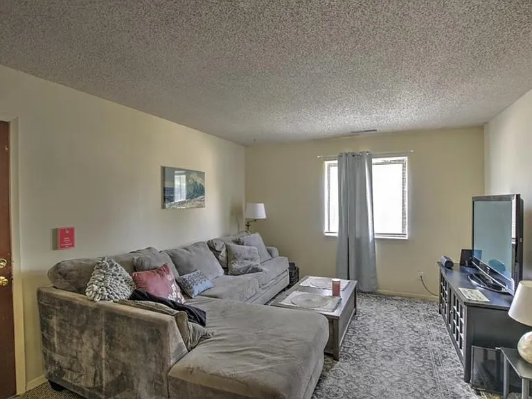 203 Scenic Blvd #1-11 — Photo 7