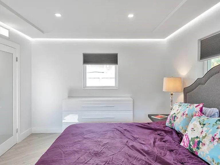 2417 Bayview Dr — Photo 32