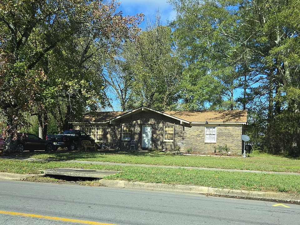 1st image of 1922 8th St SW