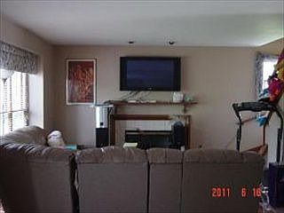 3rd image of 613 Lindsay Cir