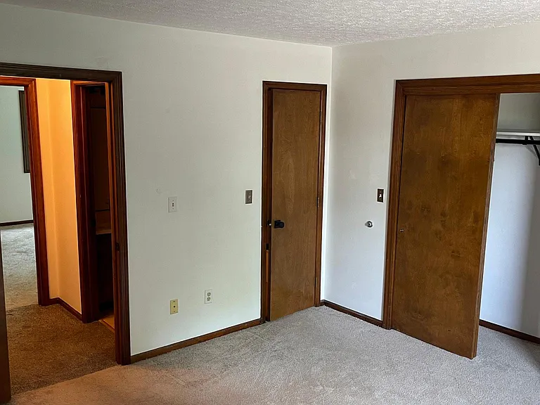 83 Corbins Mill Dr — Photo 28