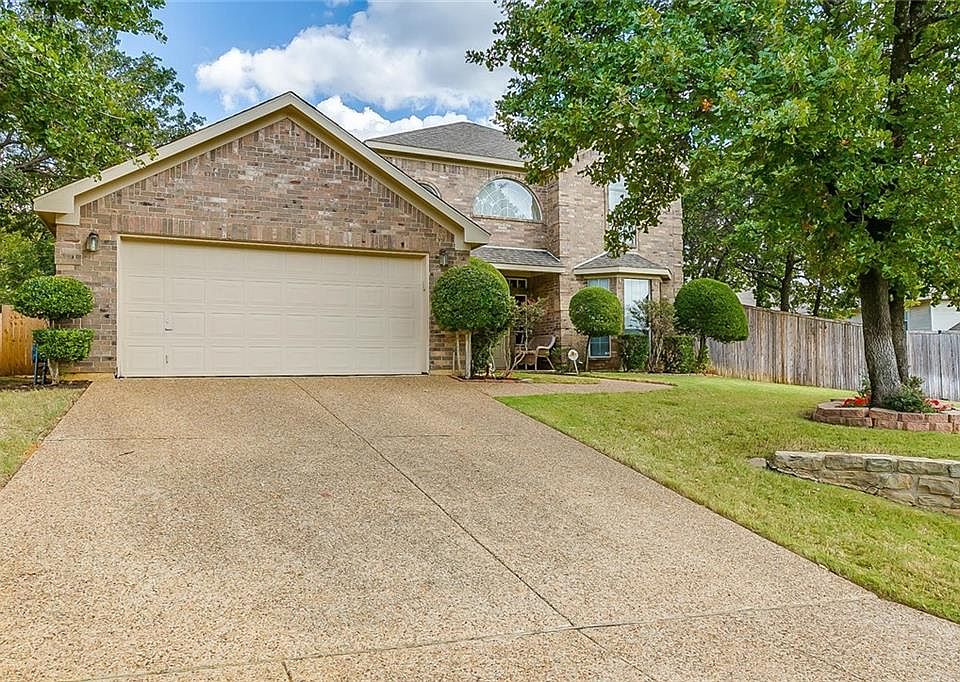 1st image of 602 Parkhill Dr