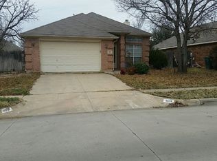9029 Saranac Trl, Fort Worth, TX 76118
