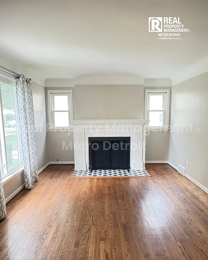 3-Bedroom St. Clair Shores Home with Finished Basement & Fenced Yard — Photo 3