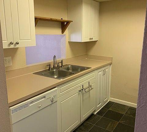 5th image of 3900 Mission Dr Unit 6