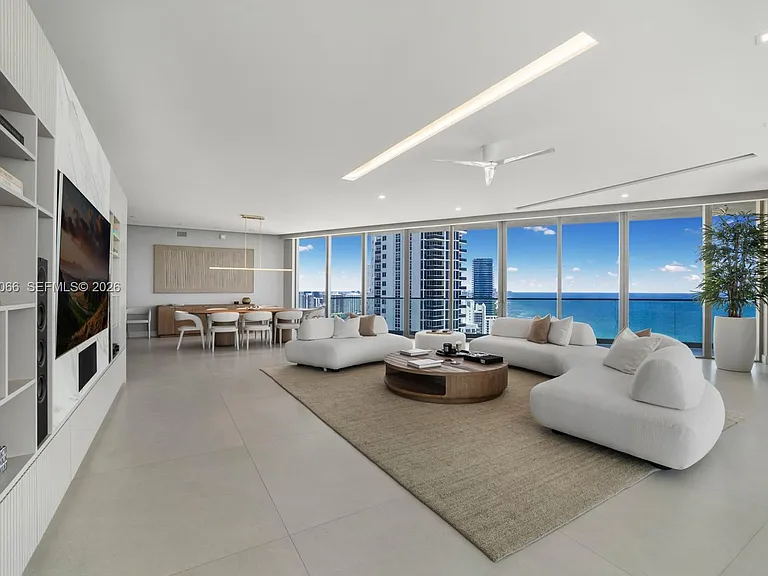 18975 Collins Ave #3000 — Photo 2