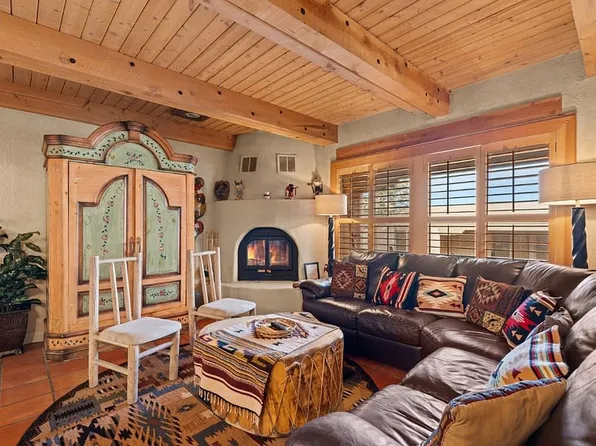 320 Artist Rd, Santa Fe, NM