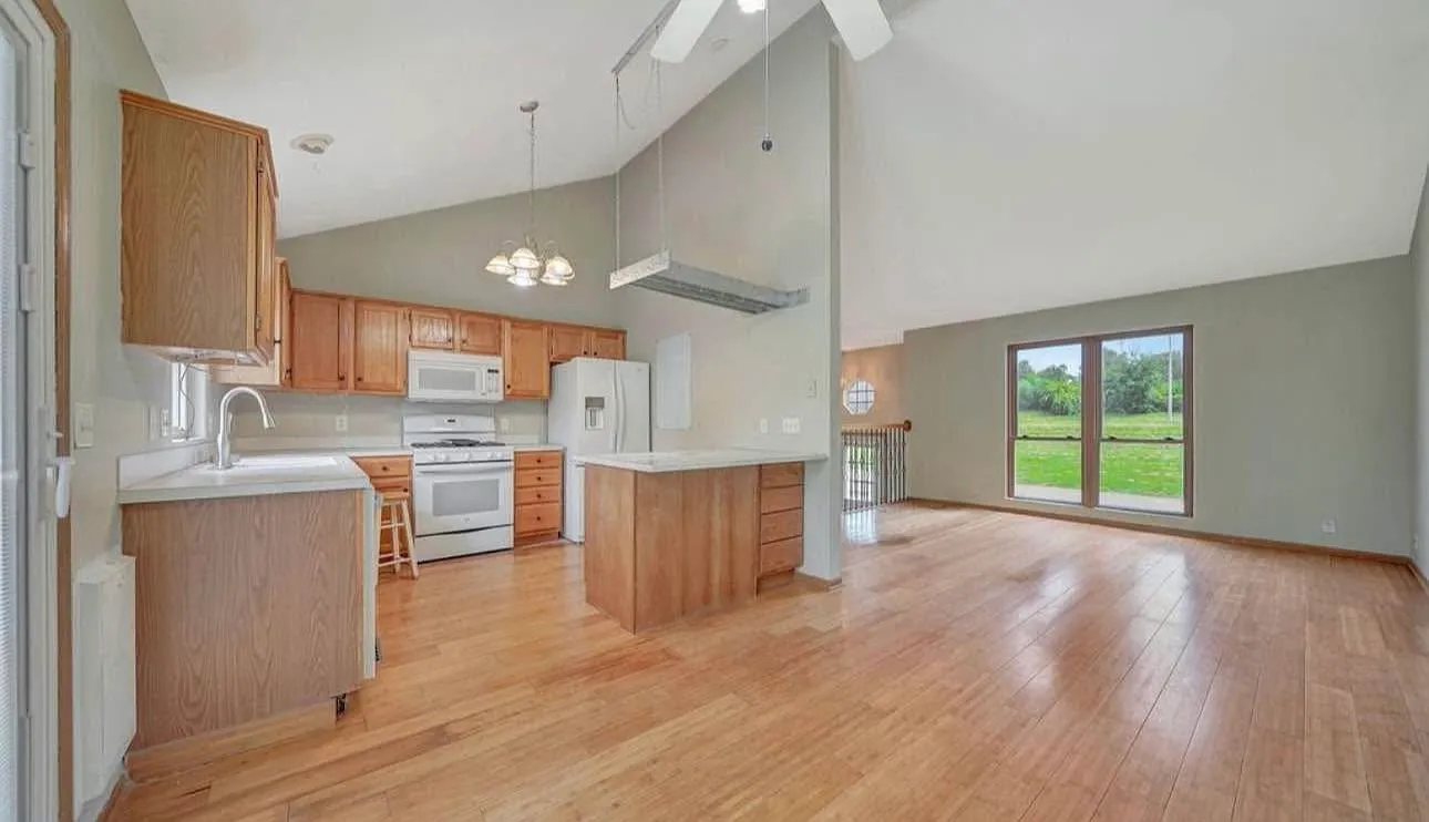 3 bed, 1520 sqft, $2,650 — Photo 4