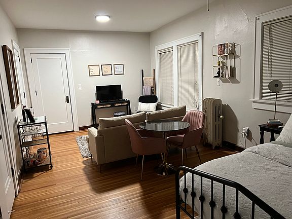 4th image of 405 Oakdale St APT 6