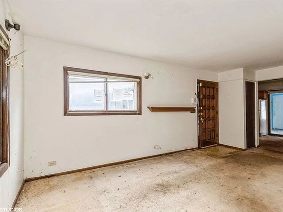 5th image of 206 Baldwin Ave