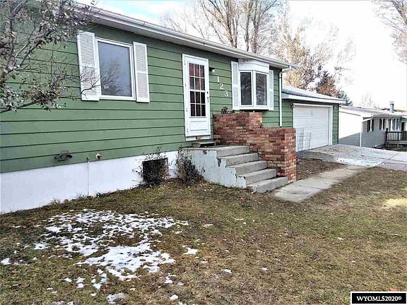 3rd image of 123 S 9th St
